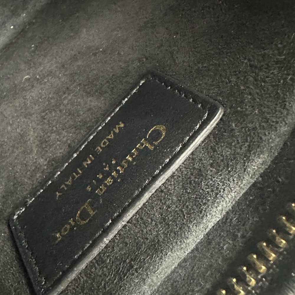 Christian Dior leather Oblique Diorquake Clutch. - Picture 9 of 11